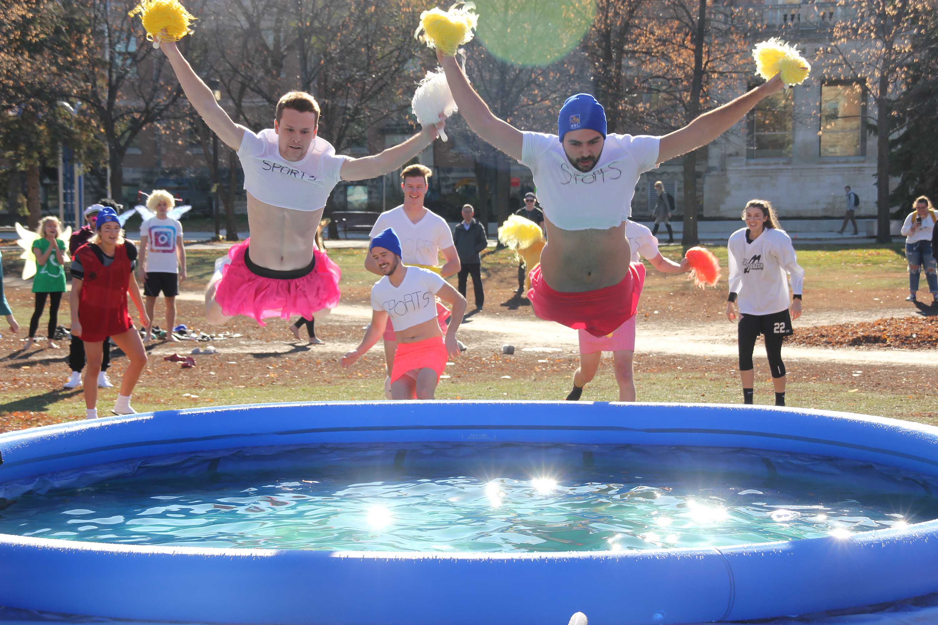 Team Toba Makes a Splash for the United Way